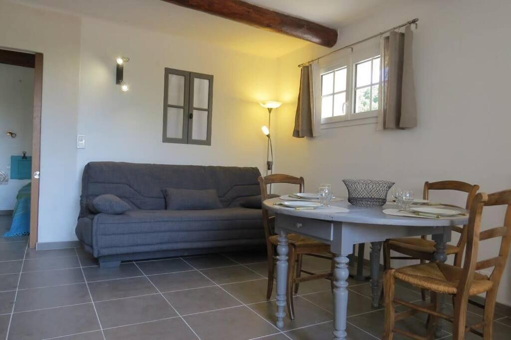 Les Tarraiettes Au Pied Du Luberon Villa Lourmarin Exteriör bild